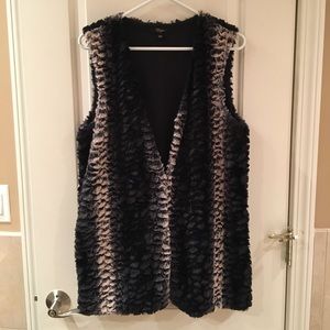 Fake fur vest
